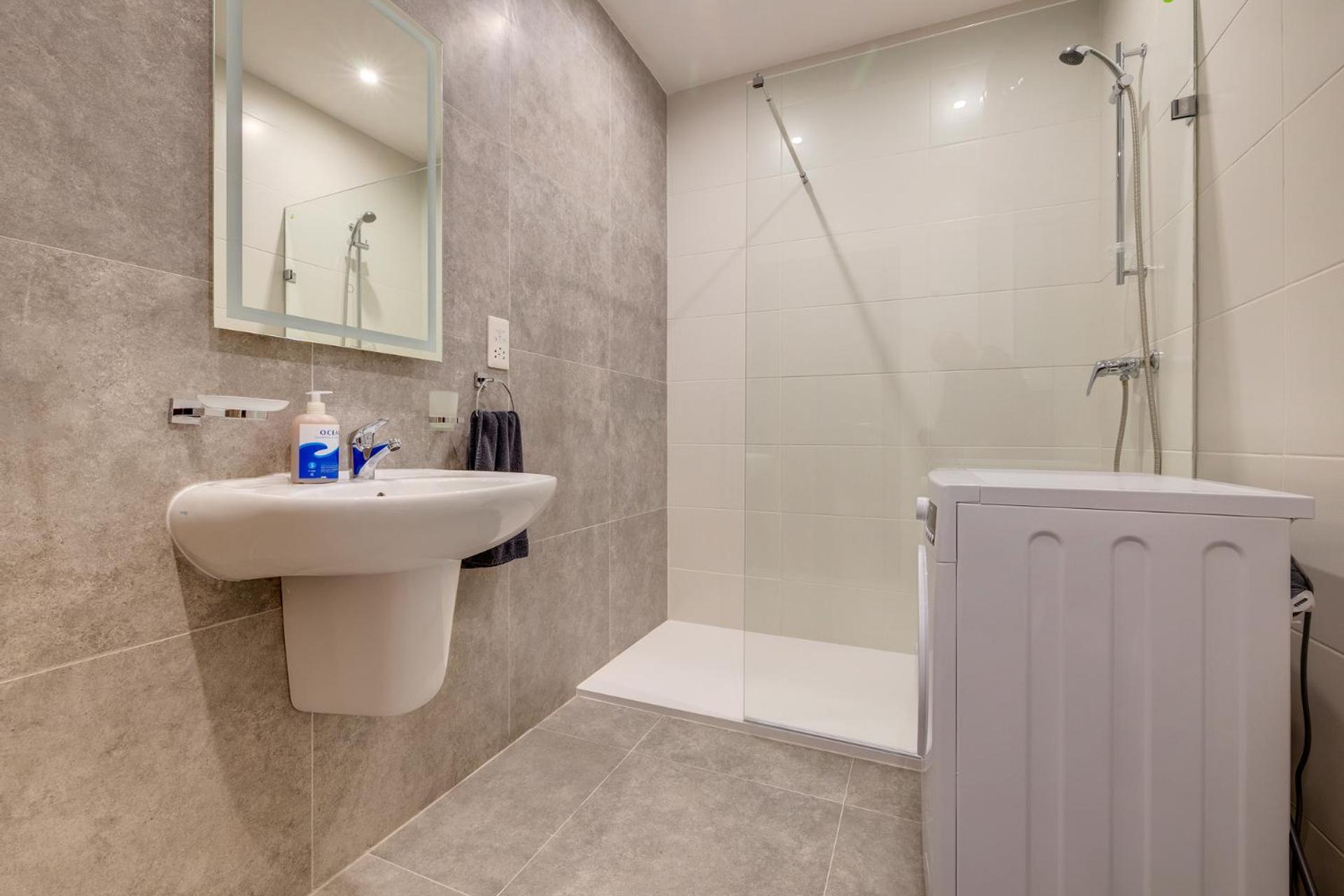 Apartment Urban Oasis 3br Duplex In A Prime Location